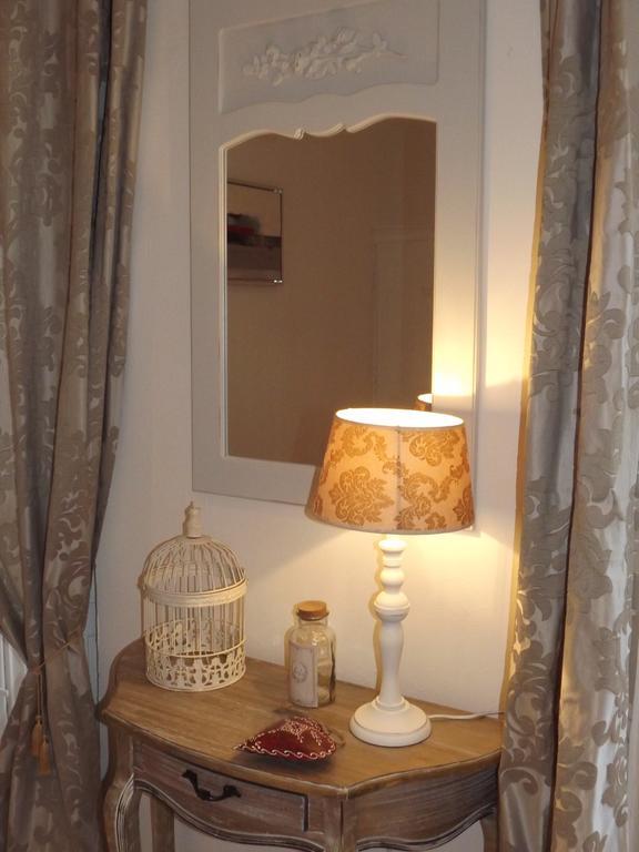 Le Logis De La Cathedrale Apartment Albi Cameră foto